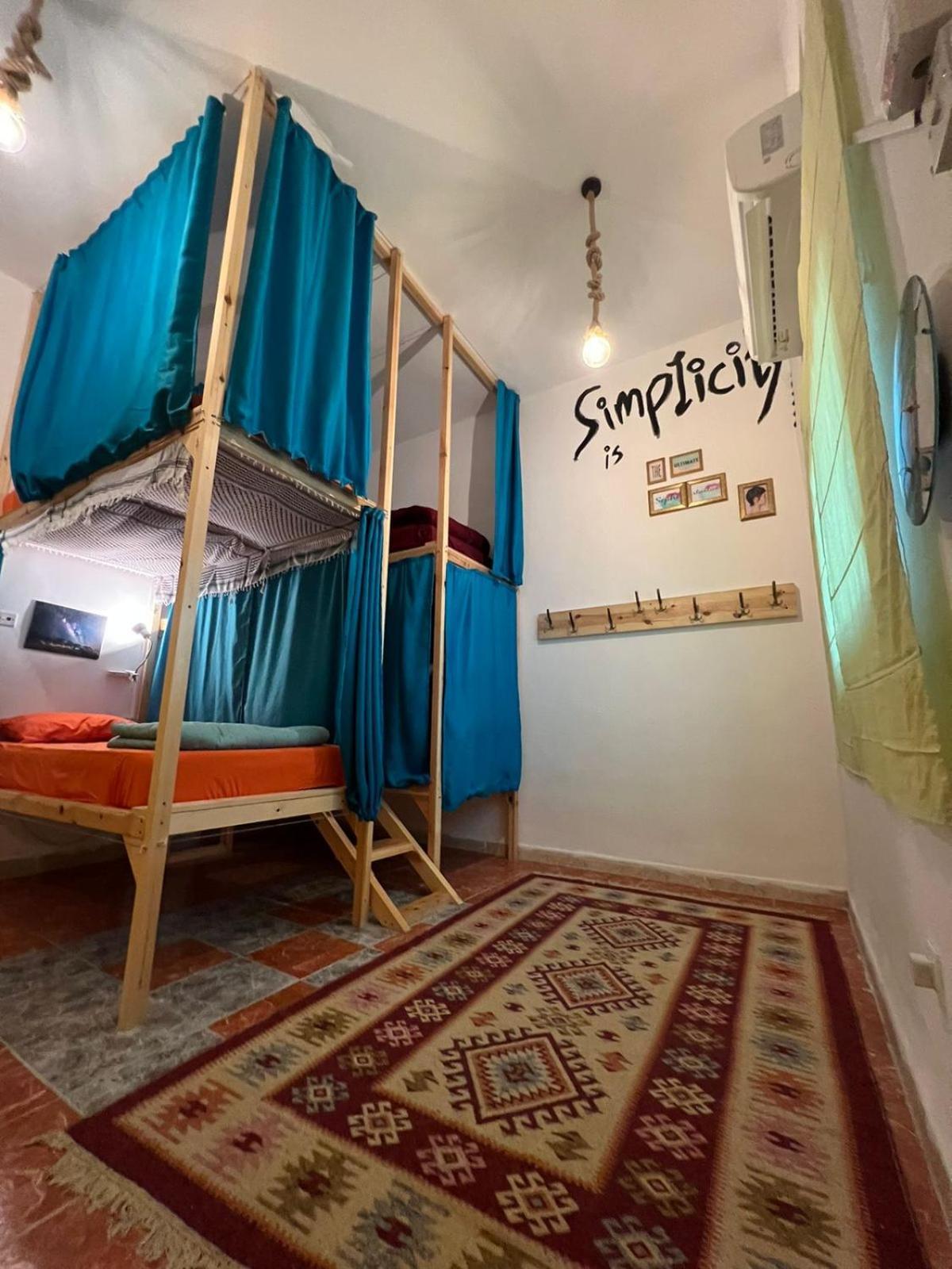 Mango Haus Hostel Aqaba Exterior photo